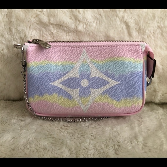 ❌SOLD❌ Louis Vuitton ESCALE MINI POCHETTE - Picture 3 of 8